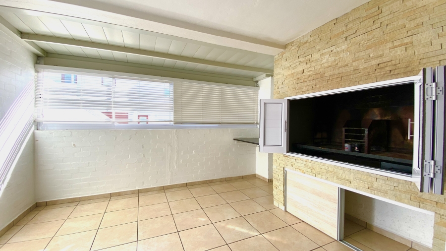 2 Bedroom Property for Sale in Dwarskersbos Western Cape